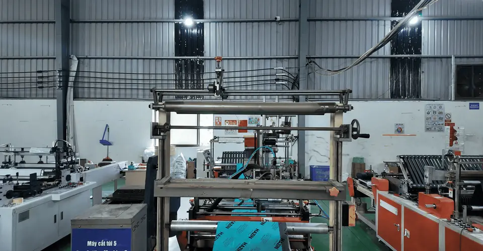 Dây chuyền sản xuất bao bì tại nhà máy S-Pack